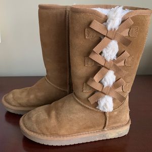 Koolaburra by Ugs girls brown boot. Size 1